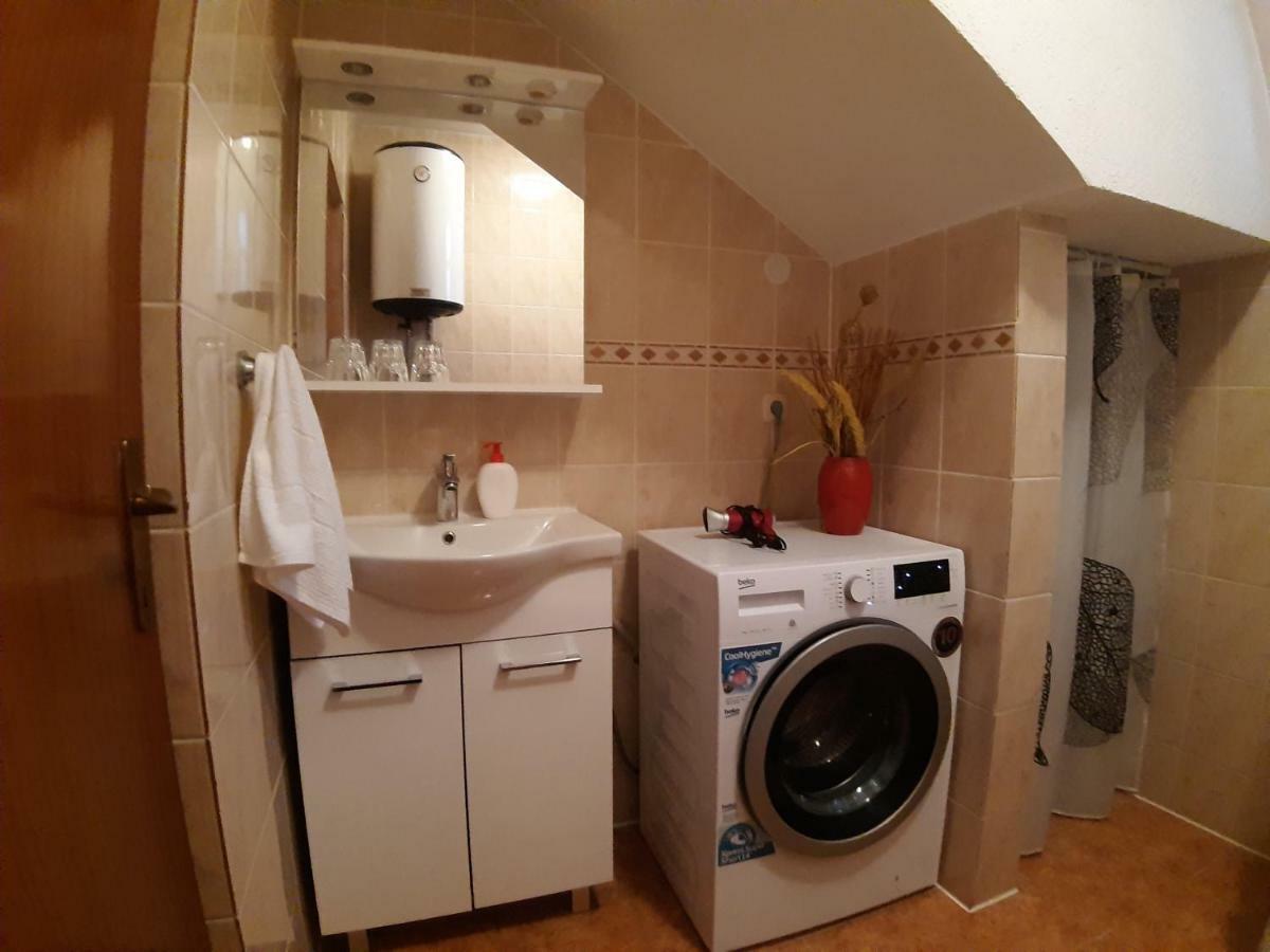 House Jelena&Marija Daire Rakovica Dış mekan fotoğraf